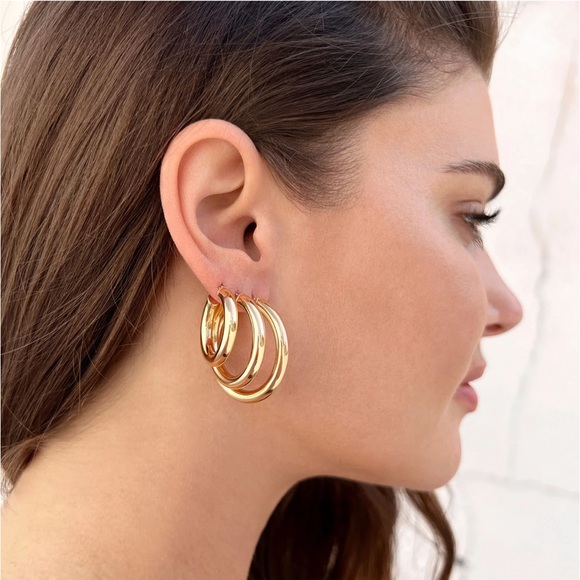 18K Gold Filled Hoop Earrings 1 pair - Picture 7 of 11